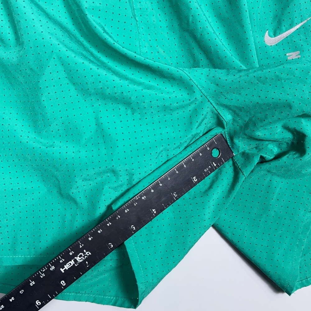 Nike Run Division Challenger Running Mens Size XL 5" Inseam Teal Gorpcore Gym - Picture 8 of 9